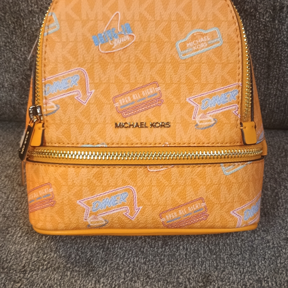 Michael Kors Rhea Extra Small Backpack – Pop Orange Diner Print